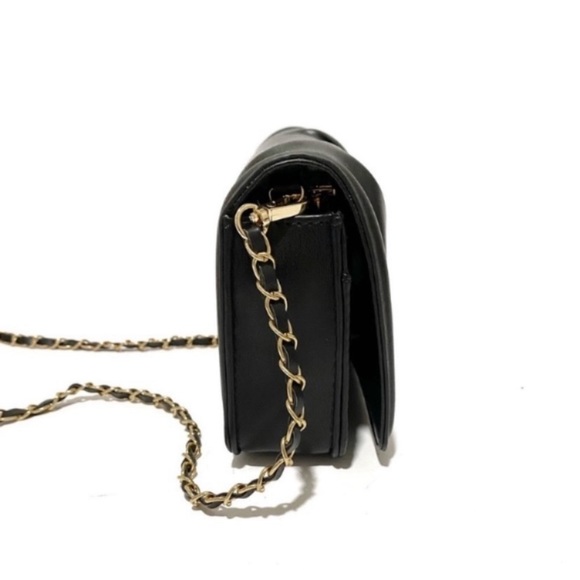 BADGLEY MISCHKA Gold Chain Pleated Crossbody Bag in Black NWT - Picture 9 of 13